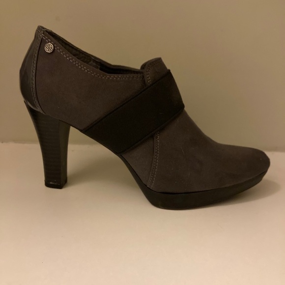 Dana Buchman Heeled Booties - Picture 2 of 5
